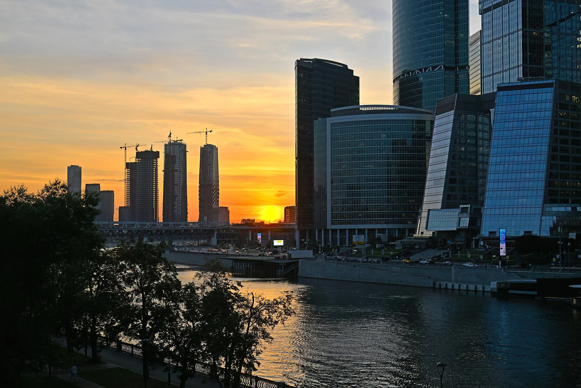 Москва-река и панорама Москва-Сити